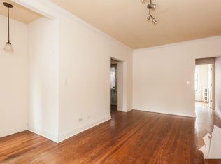 740 W Addison St #1623, Chicago, IL 60613