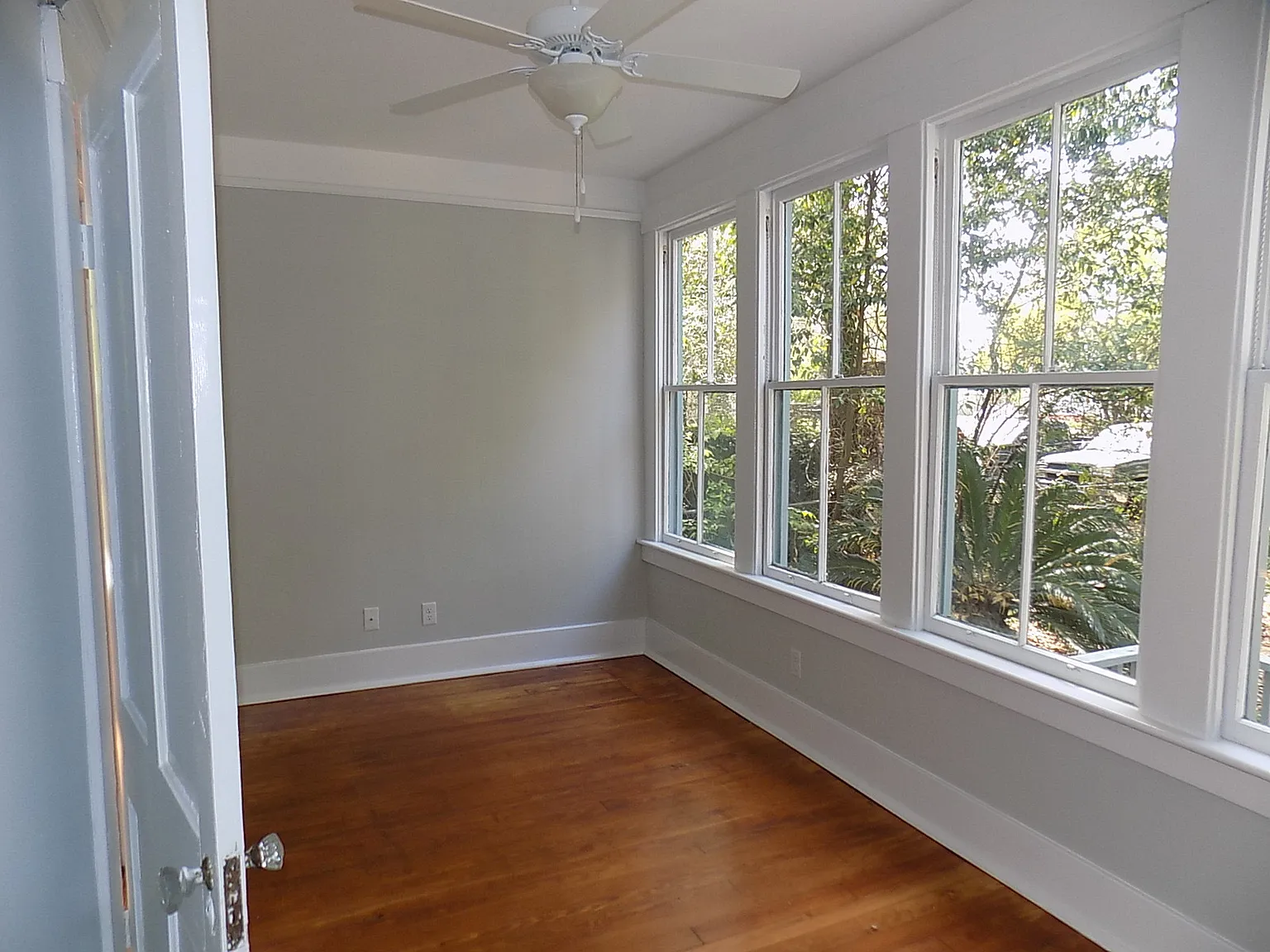 2109 Abercorn St — Photo 2
