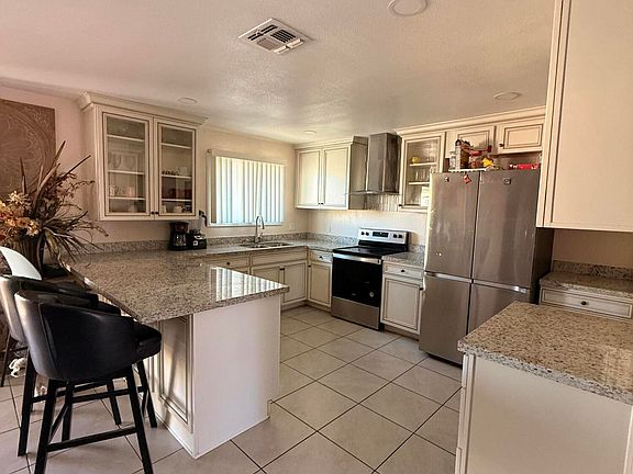 5th image of 8219 W PICCADILLY Road