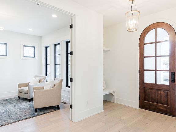 3rd image of 2381 S Josephine St