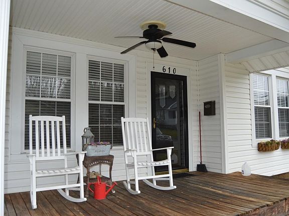 2nd image of 610 Franklin St