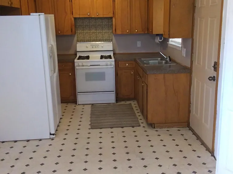 9307 Southwest Dr — Photo 2