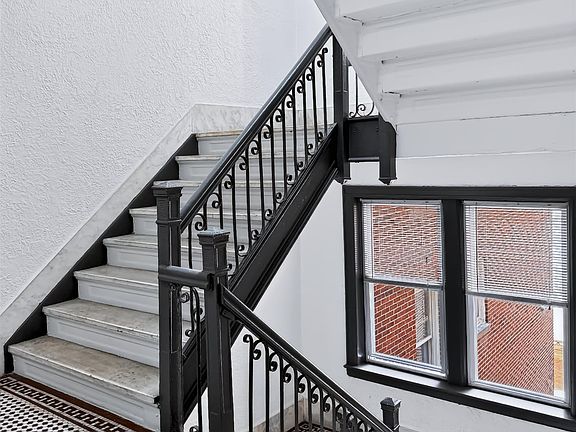 4th image of 6045 Boulevard East #D9