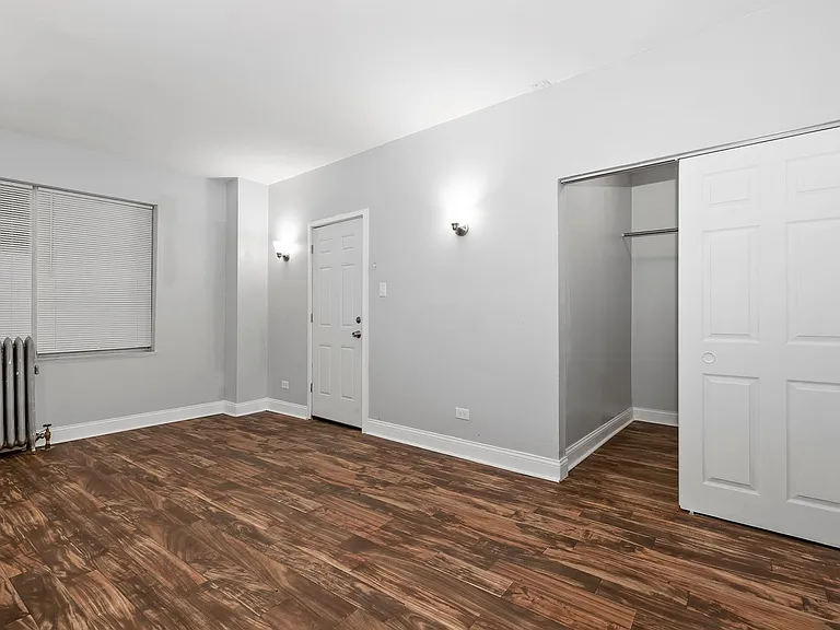 102-108 Memorial Dr #572 — Photo 7
