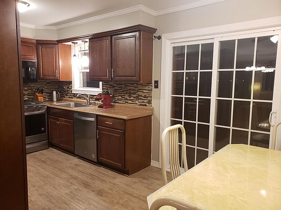 4th image of 3603 Bellaire Pl