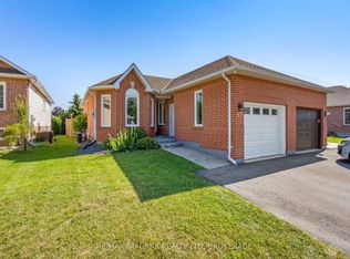 17 Jackson Ct W, Welland, ON L3C7G2