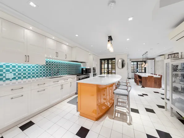 141 West 95th Street image 10 of 25