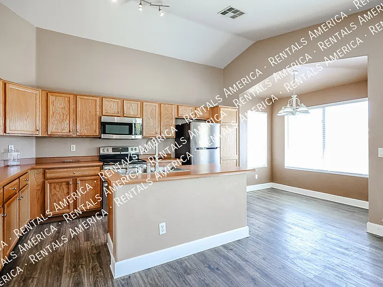 15827 W Yavapai St — Photo 13