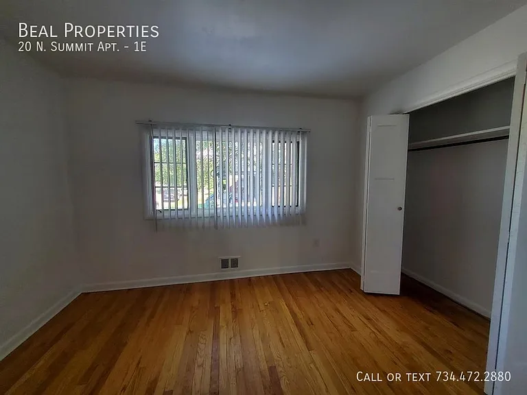 20 N Summit St #1E — Photo 11