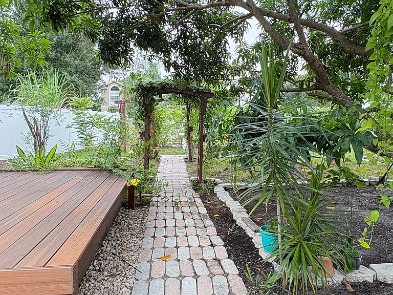 13004 Gleneagles Pl — Photo 9