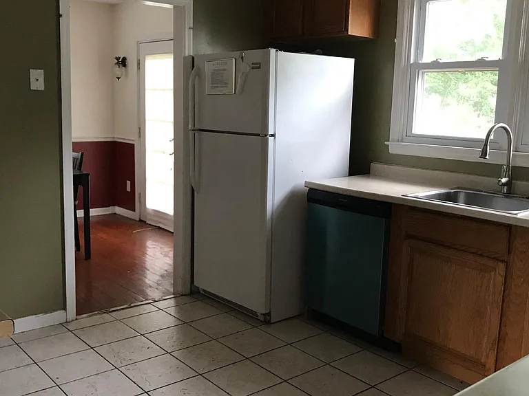 215 Murray Rd — Photo 4
