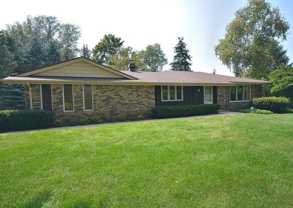 1st image of W277N4955 S Willow Creek Dr