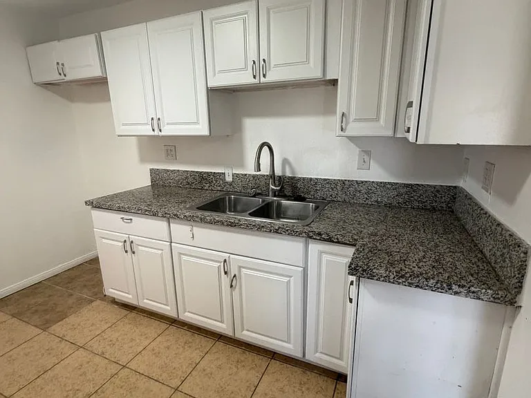 1395 N Pennsylvania Ave — Photo 12