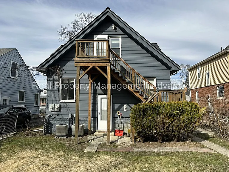 316 Spencer — Photo 11