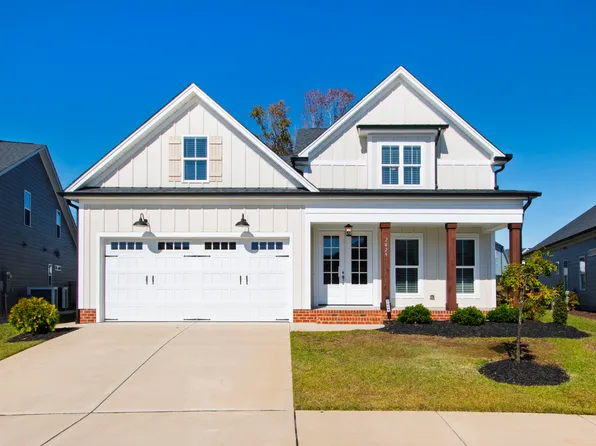 2029 Moonraker Dr, Fuquay Varina, NC 27526