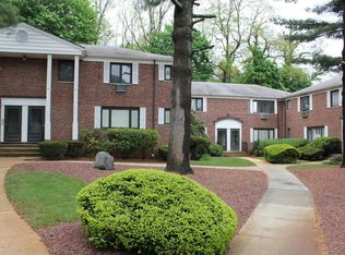 216 Manor E, Red Bank, NJ 07701