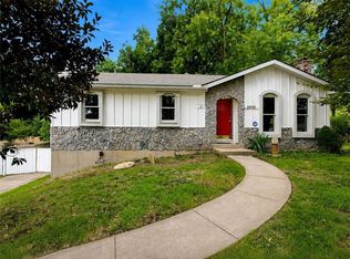 5925 Haskins St, Shawnee, KS 66216