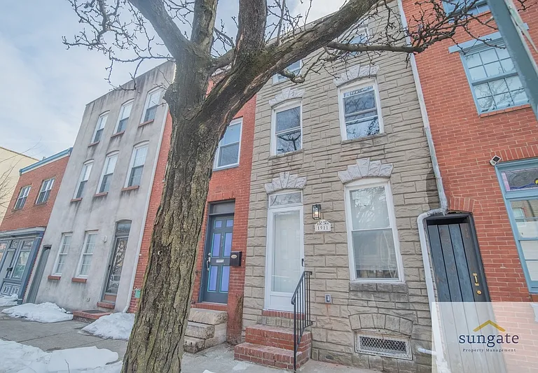 1911 Eastern Ave — Photo 1