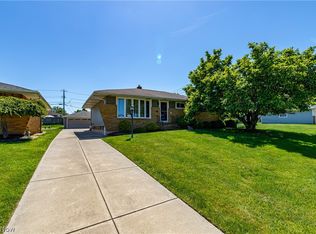 7313 Whitaker Dr, Parma, OH 44130