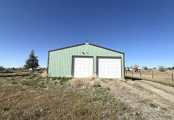 3rd image of 439 Jasper Dr