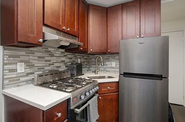 Rented by Compass | media 35