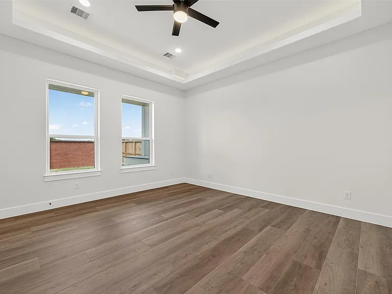 2226 Syrian St — Photo 35