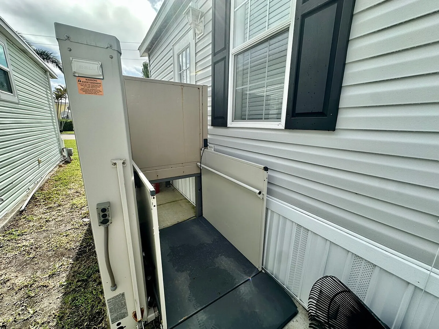 1 bed, 2.0 bath, $4,434 — Photo 2