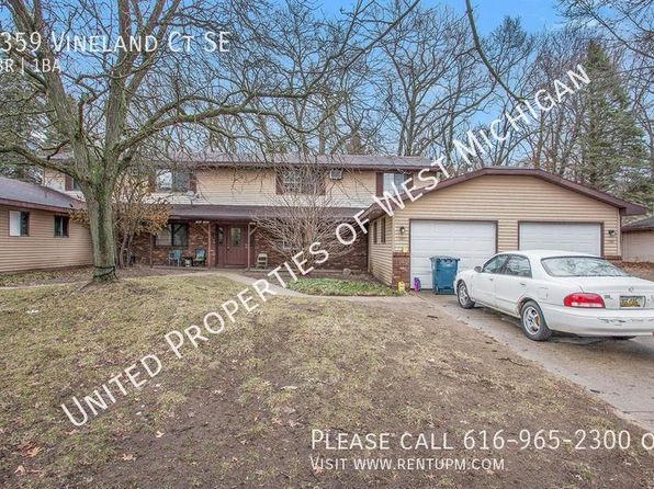 1359 Vineland Ct SE