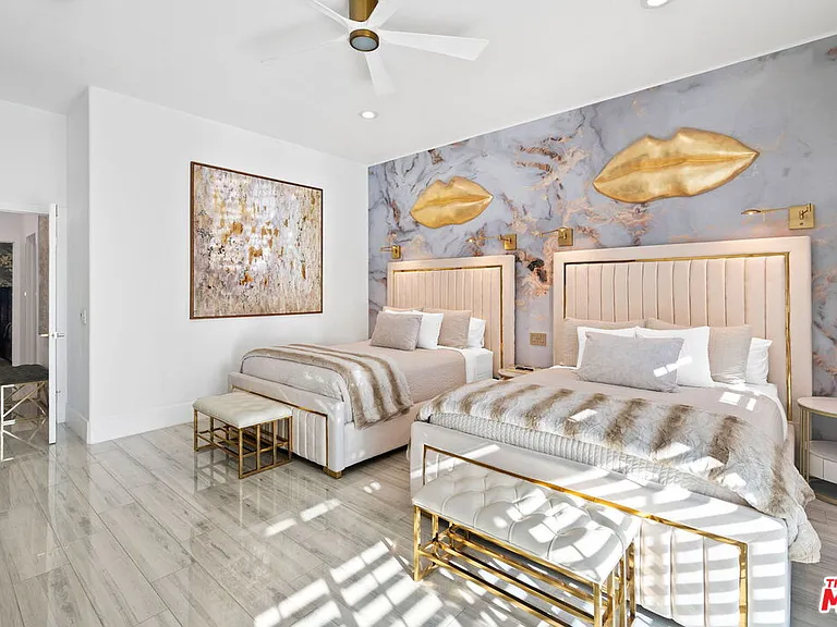 1083 E Circulo San Sorrento Rd — Photo 6