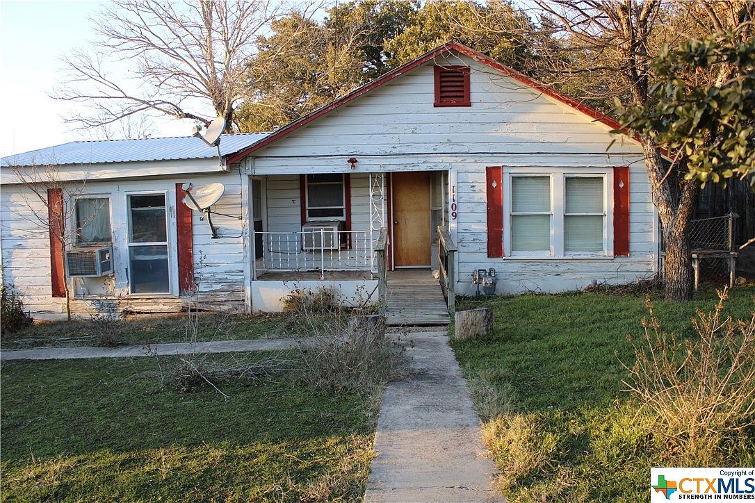 1109 W 1st St, Lampasas, TX 76550 Zillow