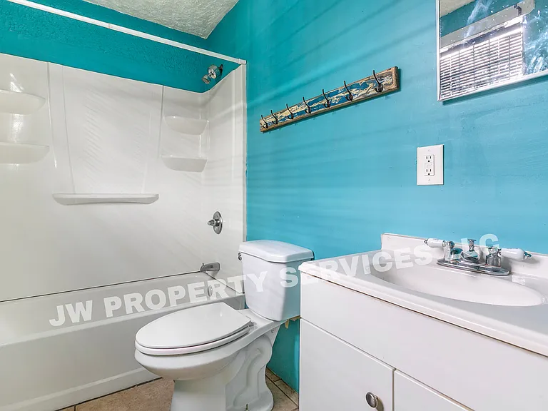 2633 Governor Nicholls — Photo 9