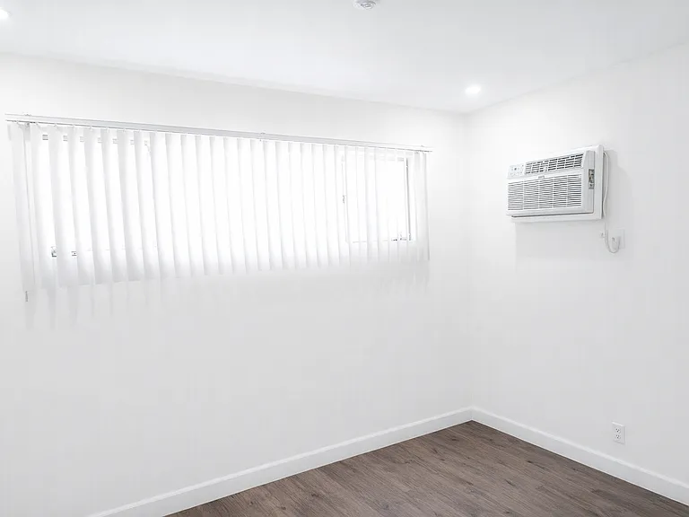 1756 N Gramercy Pl — Photo 15