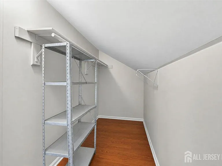 94 Beverly Hill Ter #F — Photo 27