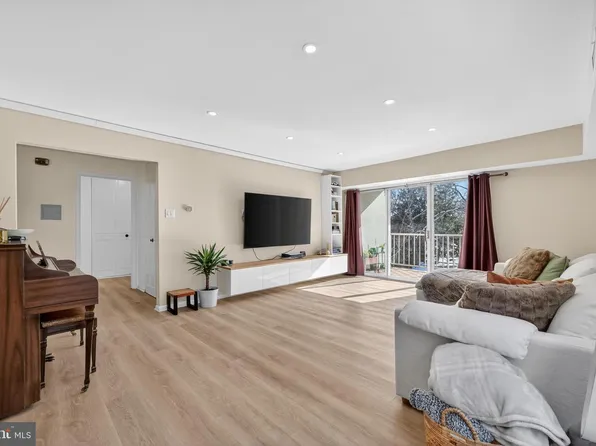 419 Drummers Ln #419, Wayne, PA 19087