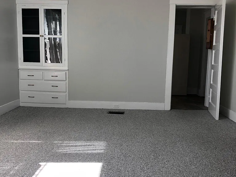 910 E Fort Wayne St — Photo 8