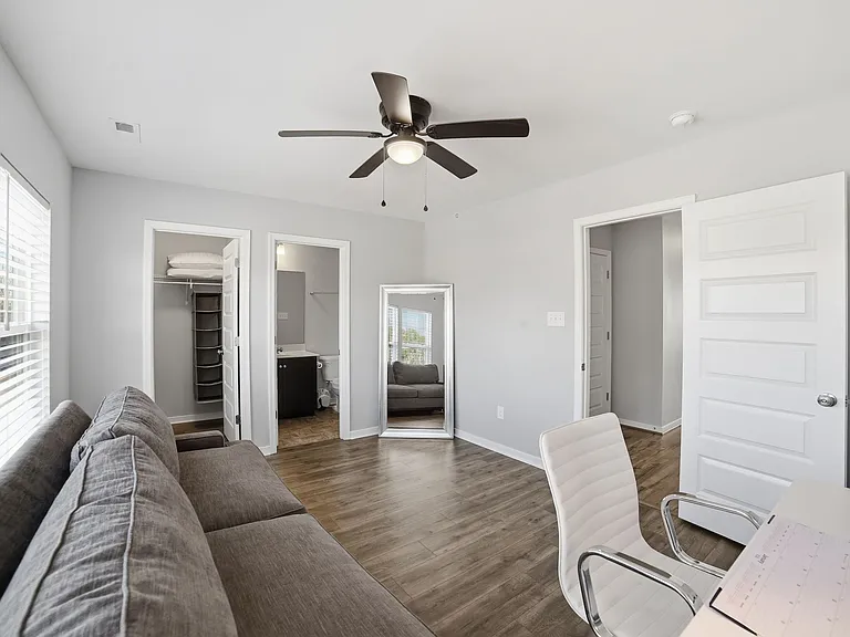 2272 Perennial Cir — Photo 17