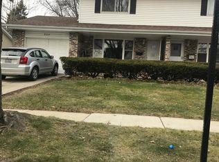 806 Jefferson Ave, Elgin, IL 60120