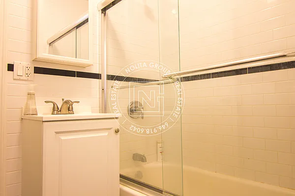 Rented by Nolita Group | media 16