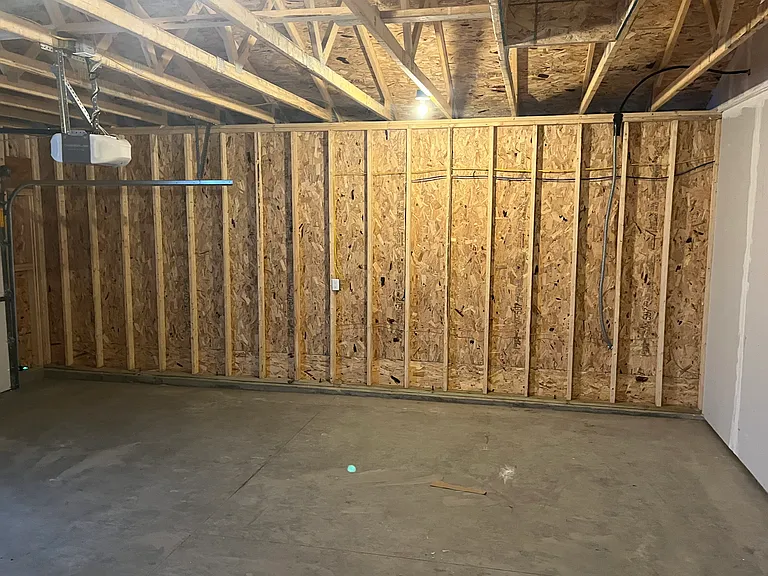 1705 Tobi Ln — Photo 35