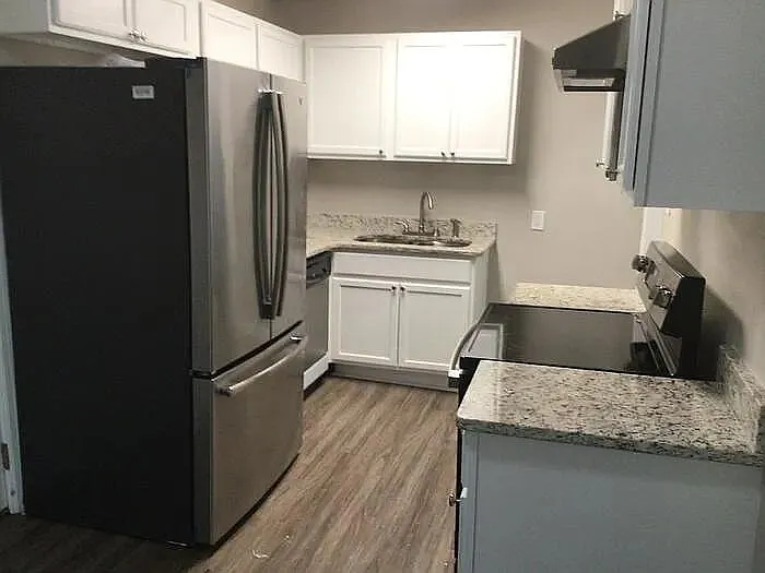 2 bed, 1.0 bath, 848 sqft, $1,197 — Photo 2
