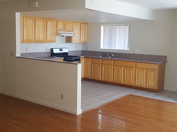 3rd image of 1930 Denton Ave APT D