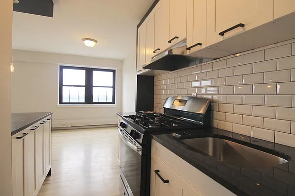 Rented by Bohemia Realty Group | media 11