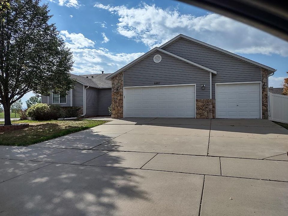 Ranch style home on corner lot across from park