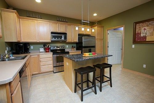 4th image of 12016 Vermillion St NE Unit B