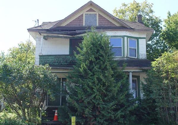 2nd image of 156 Park St