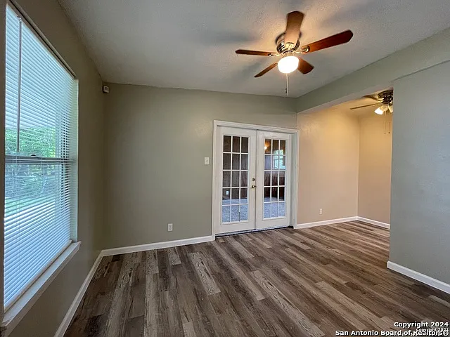 3 bed, 1.0 bath, 1303 sqft, $1,400 — Photo 3