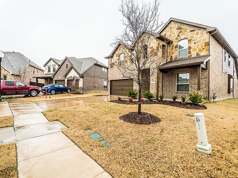 3816 Walden Dr — Photo 40