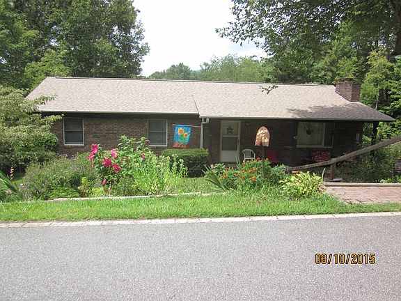 2nd image of 813 Mountain Haven Dr