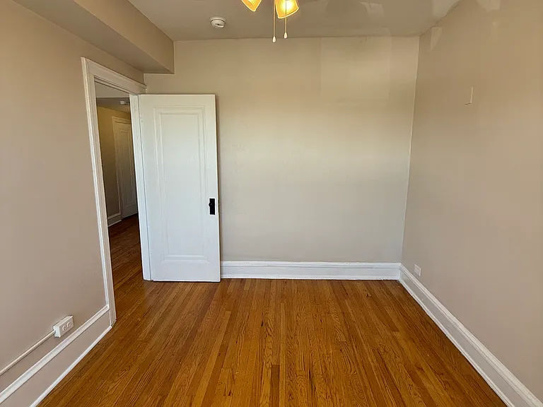 4419 N Whipple St #3W — Photo 11
