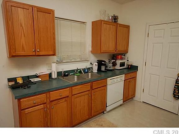 5th image of 124 Reid Ln